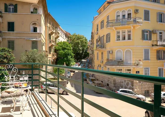 Elegantan * 斯普利特