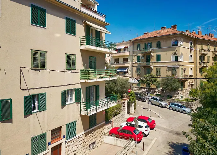 Elegantan 斯普利特